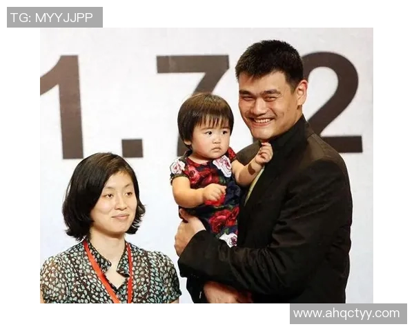 姚明与明星合照瞬间曝光引发热议粉丝纷纷点赞分享背后的故事令人感动