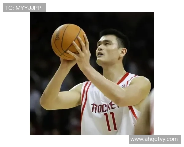 姚明的手势背后蕴藏的篮球智慧与文化传承探讨