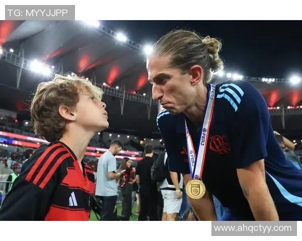 足球明星的独特魅力与风格全解析了解他们的成功秘诀与个人特征