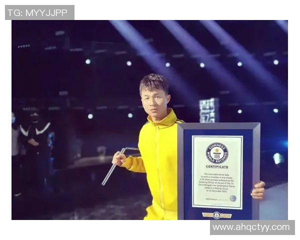 足球明星雕像背后的故事与荣耀展现各自传奇人生与球场风采 足球明星雕像背后的故事与荣耀展现各自传奇人生与球场风采