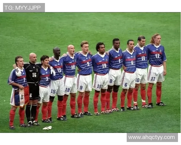 德英法三国足球明星的辉煌历程与传奇故事探秘