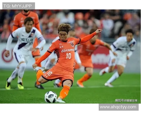 大宫松鼠与冈山绿雉的激烈对决展现足球魅力与团队精神