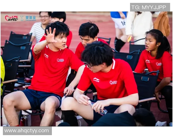 足球明星更衣室揭秘幕后故事与赛后心声的独家采访 足球明星更衣室揭秘幕后故事与赛后心声的独家采访